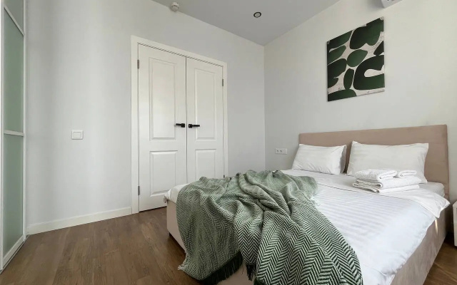 Apartamenty Tefia v novoj vysotke na Pritomskom radom s Moskovskoj plosad'u na Pritomskom 25/2