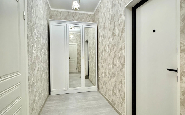 Lyuks V Tsentre Flat