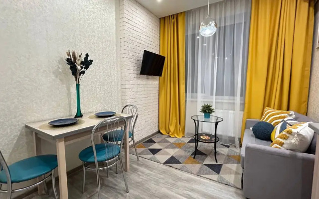 Goluboye Nebo na Shosseynoy, Yana Apart Apartments
