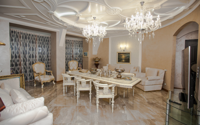 Mandarin ClubHouse