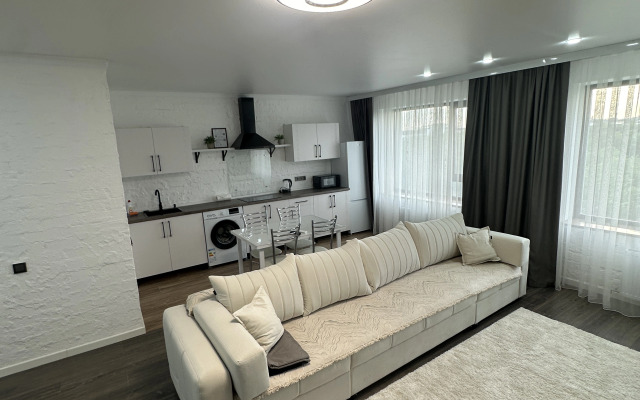 79 Na Akademicheskoy Apartments