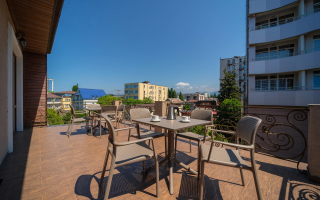 Arno Guest House