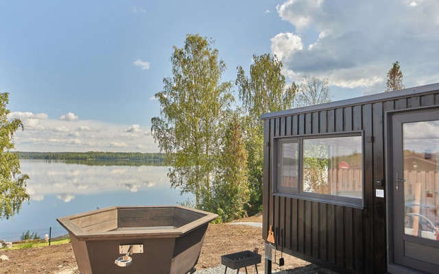 Dom u ozera 4Stihii Guest House