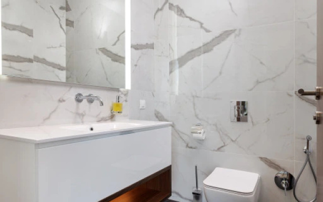 73rd Floor Apartment with Stunning View
