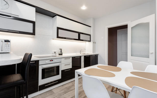 Krasroom vozle TC Planeta Flat