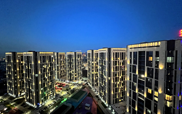 Prostorny Lyuks s Shikarnym Vidom Flat