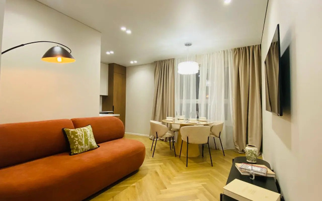 Yevro 2-Komnatnaya V Novom Dome U Ozera Kaban Flat