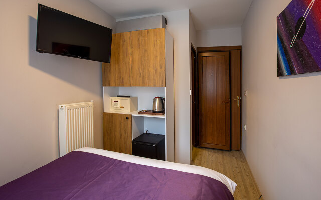 Pera Sultan Suite Hotel
