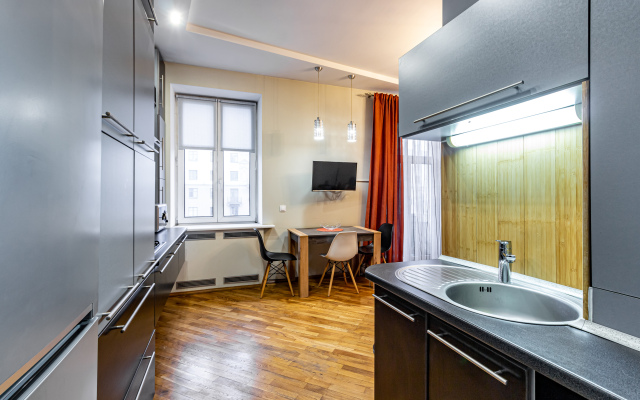 Nice Apartment Near Victory Square Metro Station Apartments