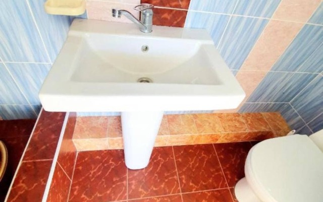 LooBeach Guest House