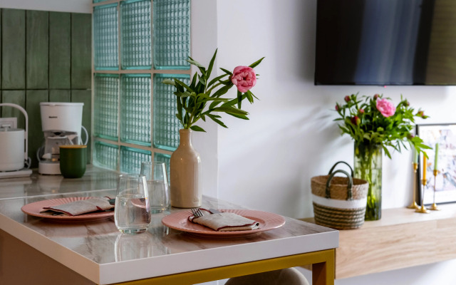 Studiya Olive U Ozera Flat