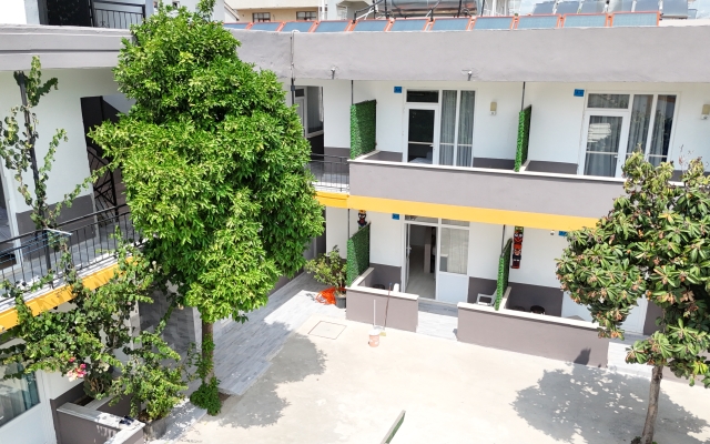 Hillside Apart House Apartment Hotel