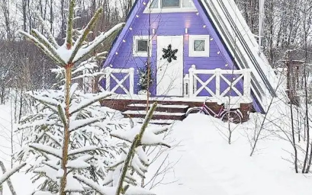 Глэмпинг А у реки