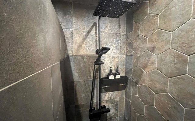 S PS4 v tsentre, ZHK Derzhavinskiy Apartments