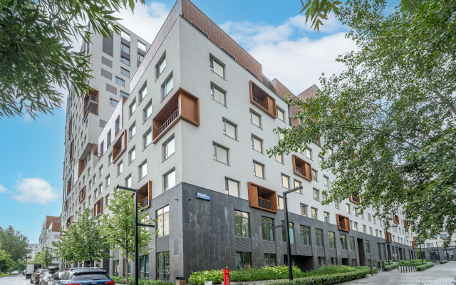 Студия у Метро Космонавтов