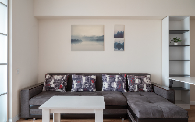 Na Arbate v Istoricheskom Tsentre Almaty Flat