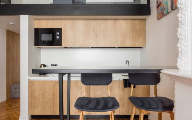 Apartment F12