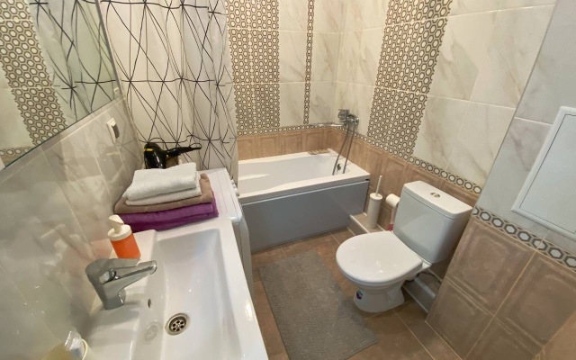 Green FOX Na Ulice Savushkina 6ZH Apartments