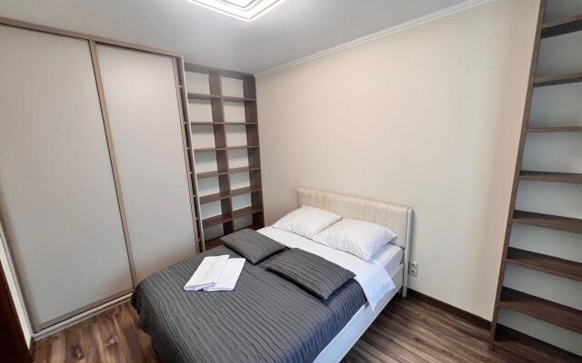 Апартаменты 2-х комнатные. ул. Батурина. д. 19