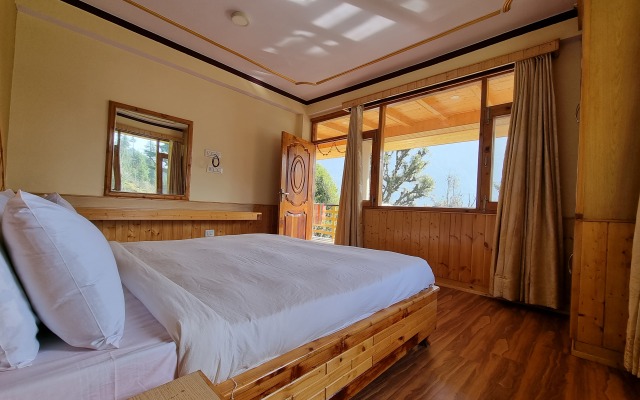 Snow Peak Homes Manali Hotel
