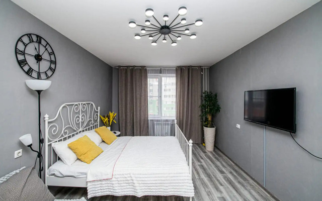 Chistaya i Uyutnaya na Burnakovskoy 77 Flat