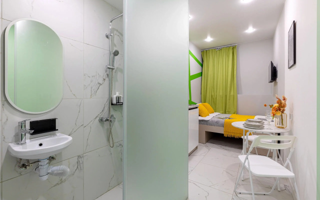 Ekonom bez Okna na Naberezhnoy Obvodnogo Kanala, 132 Apartments