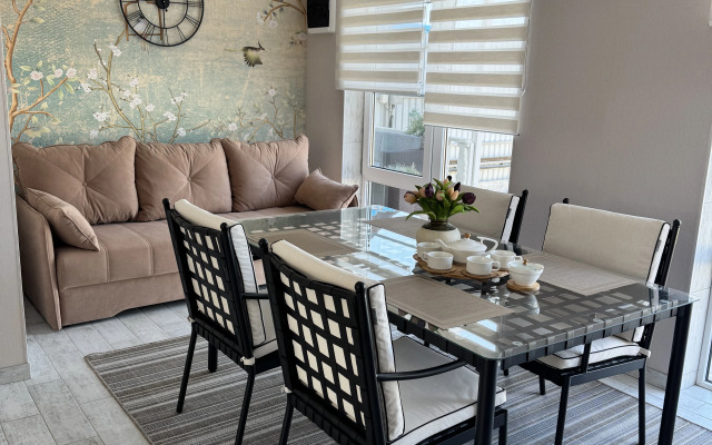 Частный дом двухэтажный на берегу Азовского моря