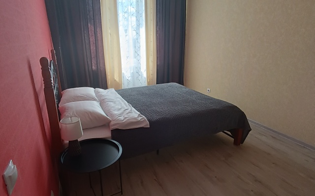 V Novom Dome Flat