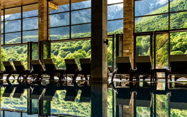 Отель Forrest Terrace