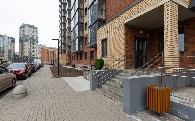 Studiya Ryadom s Lokomotiv Arenoj Flat