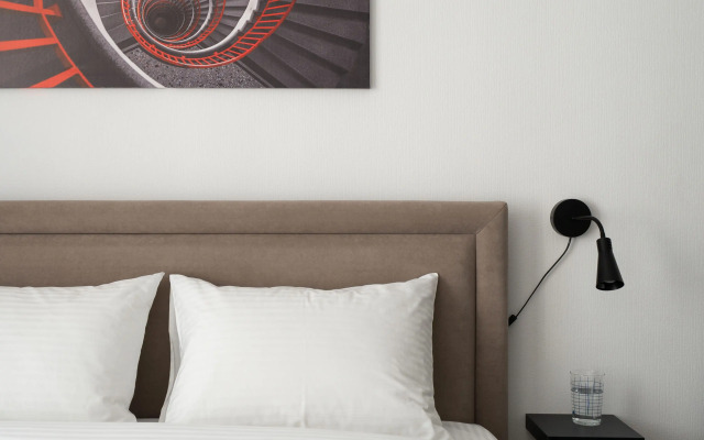 Ryadom S Ligovskim Prospektom Na Ulitse Tosina Apartments