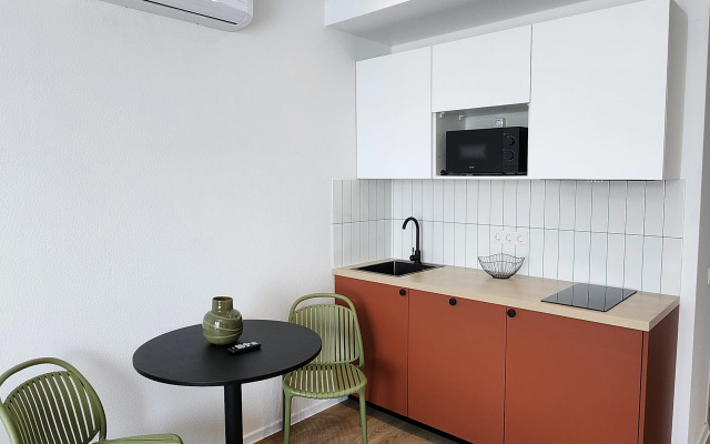 Квартира Дизайнерская  Рядом с Метро