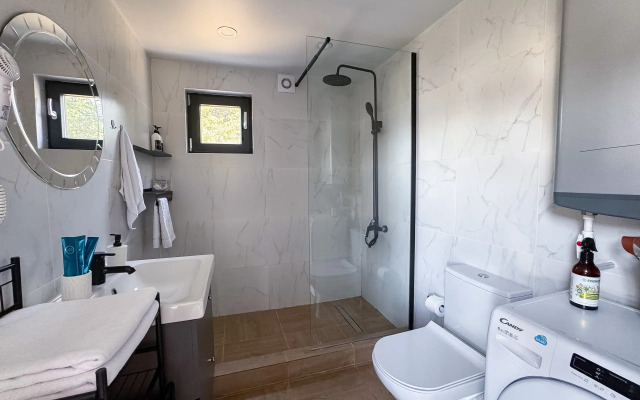 Частный Дом Доброград Барн 1