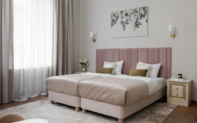 Nikitskiy Bulvar 7b Apartments