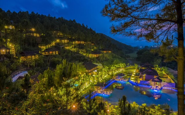 Отель Sankofa Village Hill Resort and Spa