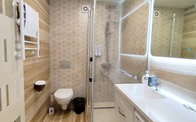 Izumrudnaya 38/1 Flat