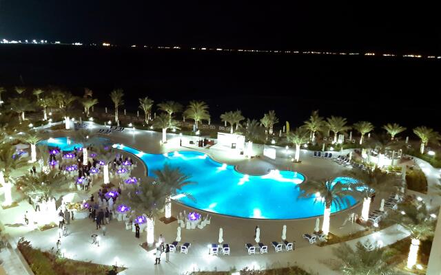 Al Bahar Hotel & Resort