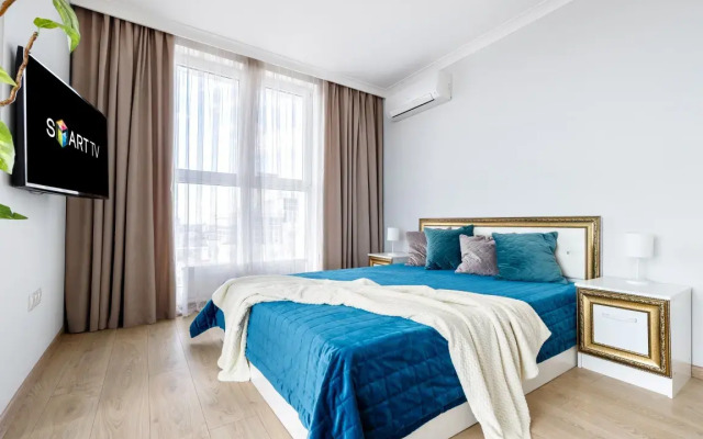 Апартаменты Полулюкс с Балконом и Красивым Видом Юг-Апарт