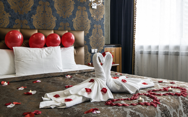 Отель Корона