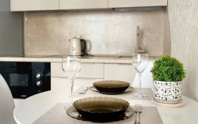 V Tikhom Rayone, Blizko K Moryu Flat