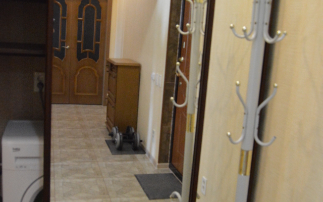 Uyut Flat 3