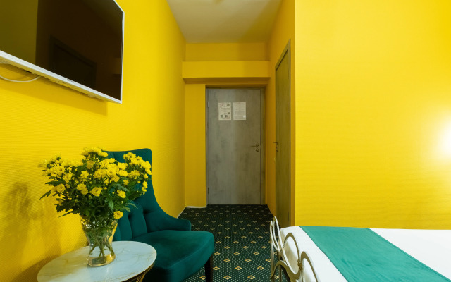 Sova Na Profsoyuznoy Hotel