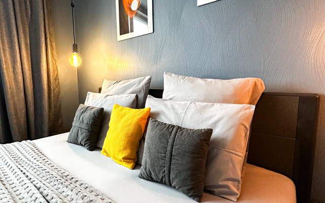 Апартаменты GEOMETRY - Просторная квартира с панорамным видом на реку в центре