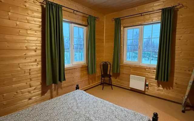 Na Beregu Ozera Plescheevo 57b Private house