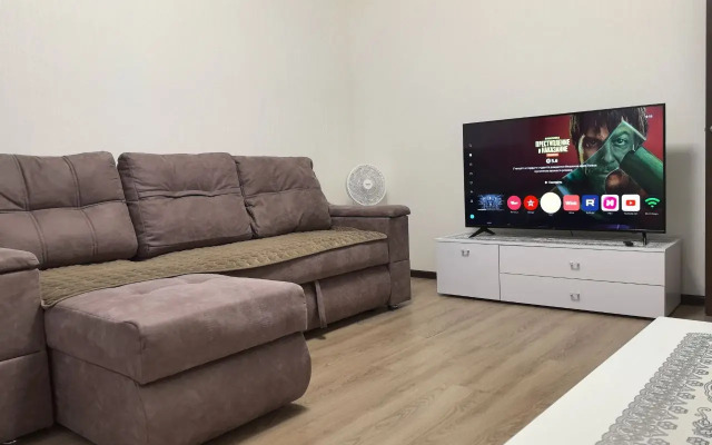 2-Kom.kv. Zelenaya Vertikal Flat