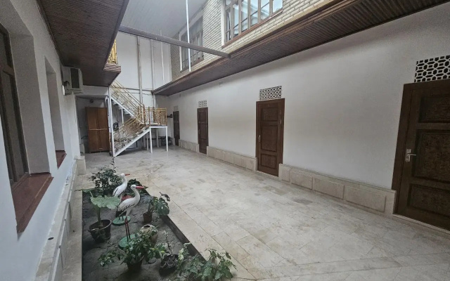 Butik-otel' Parvina  in old city