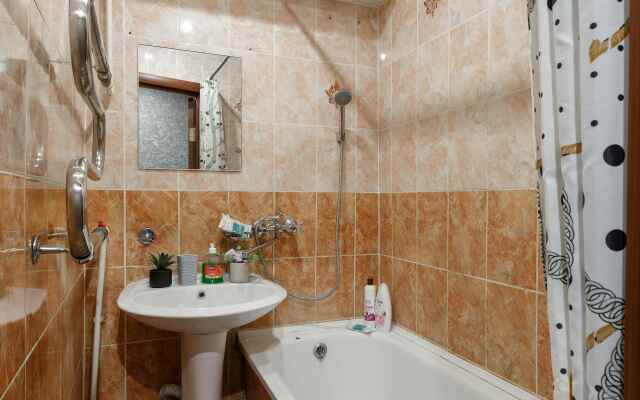SmolSutki Novo-Chernushenskiy pereulok 1/2 (2komn) Flat