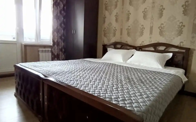 Квартира Уютная Трешка Шогенцукова 33