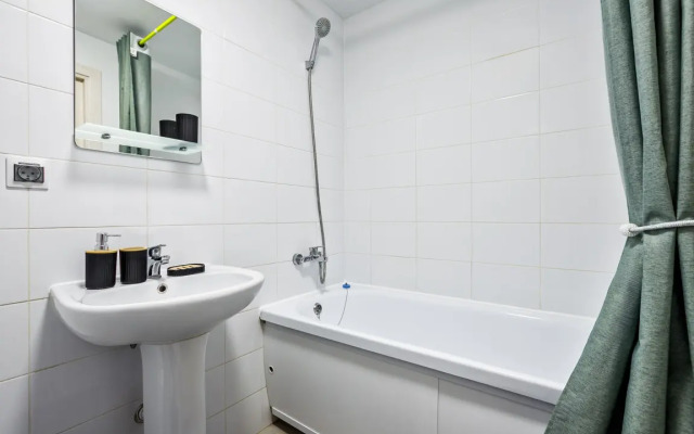 Apartments 4 Maxrealty24 Ckhodnenskaya 8
