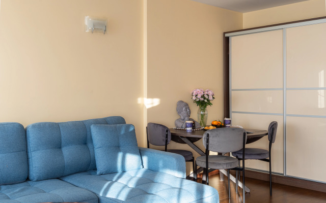 S Balkonom Na Novoslobodskoy Flat